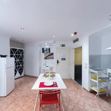 Angeles Apartment